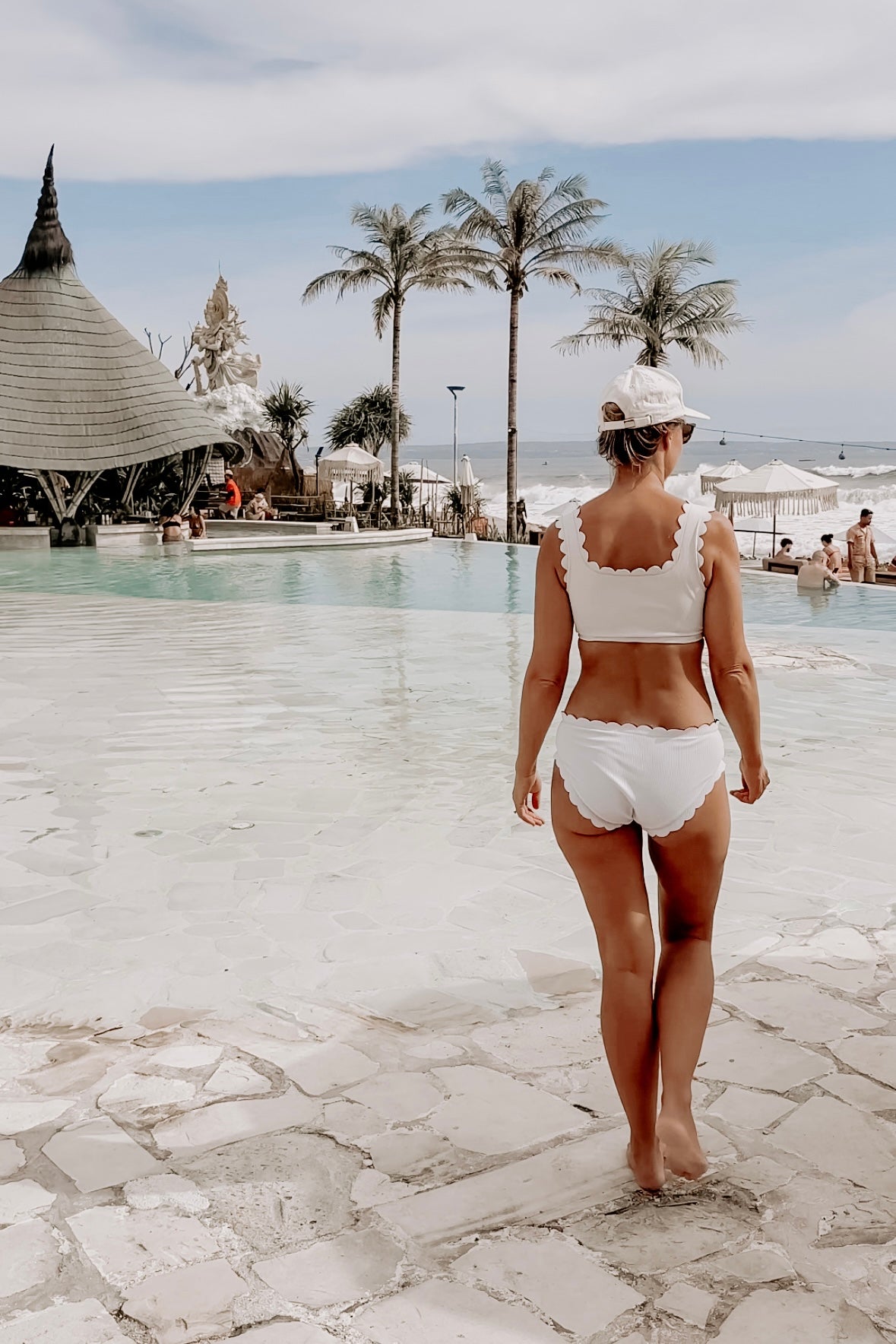 Scallop Reversible Bikini Top Black & White