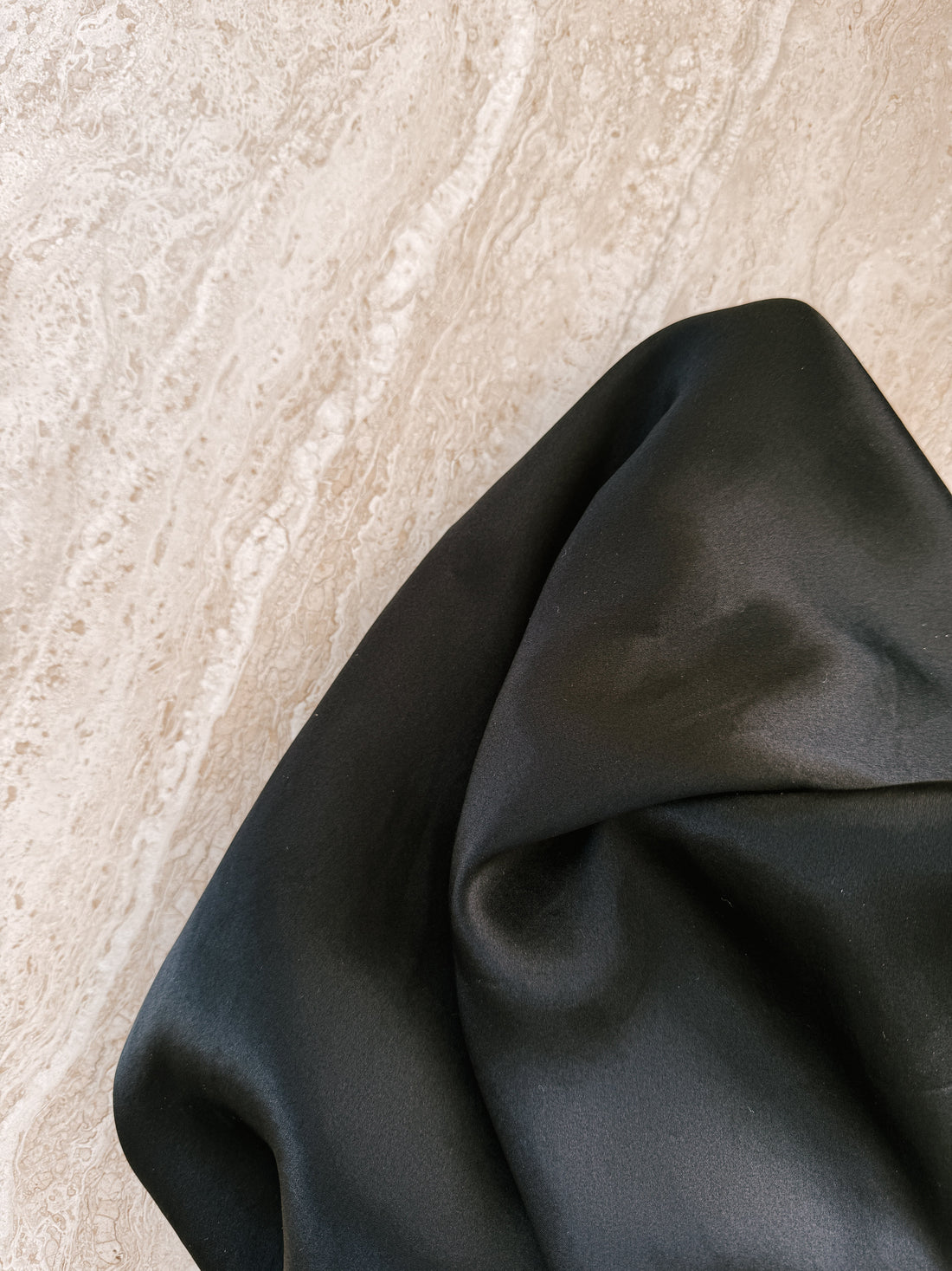 Traditional Silk vs Vegan Silk: What's the difference and which is right for you?