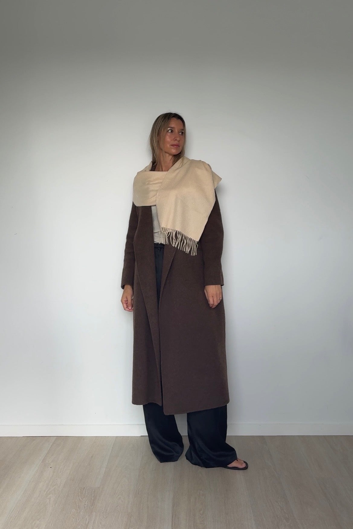 Crème Pure Cashmere Tassel Scarf