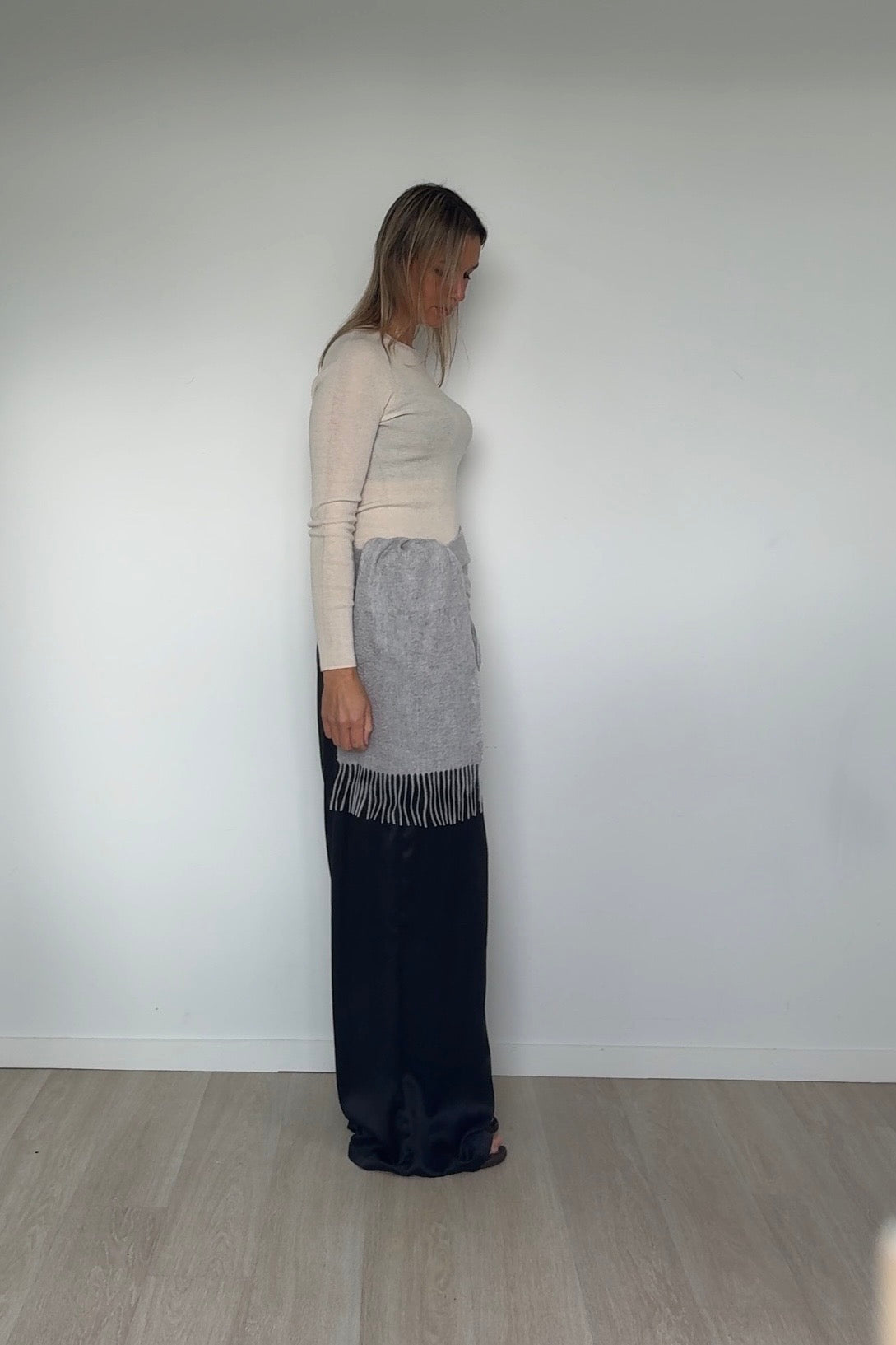 Marle Grey Pure Cashmere Tassel Scarf