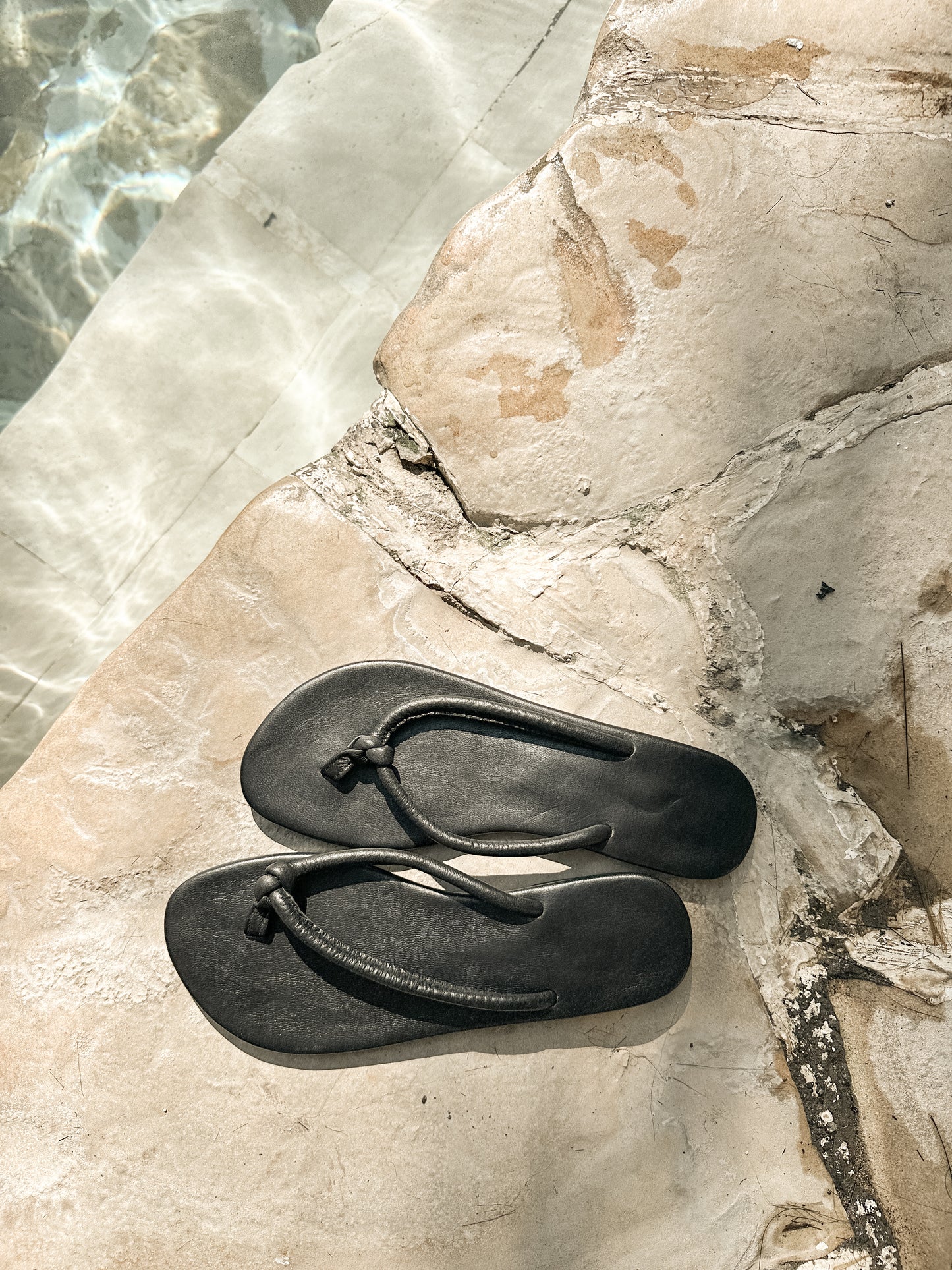 Knot Leather Sandals Black