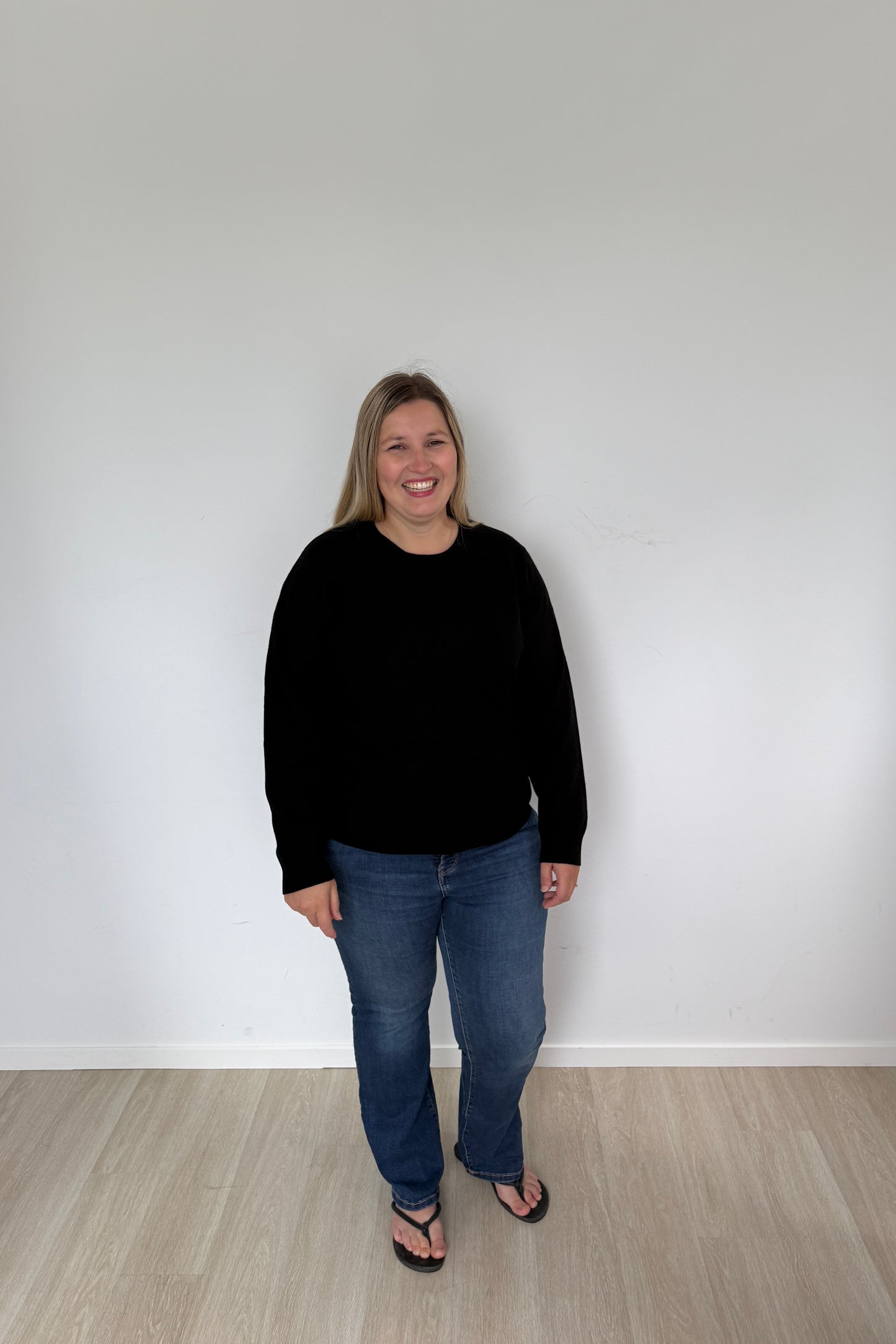 Black Pure Cashmere Crew Neck Jumper