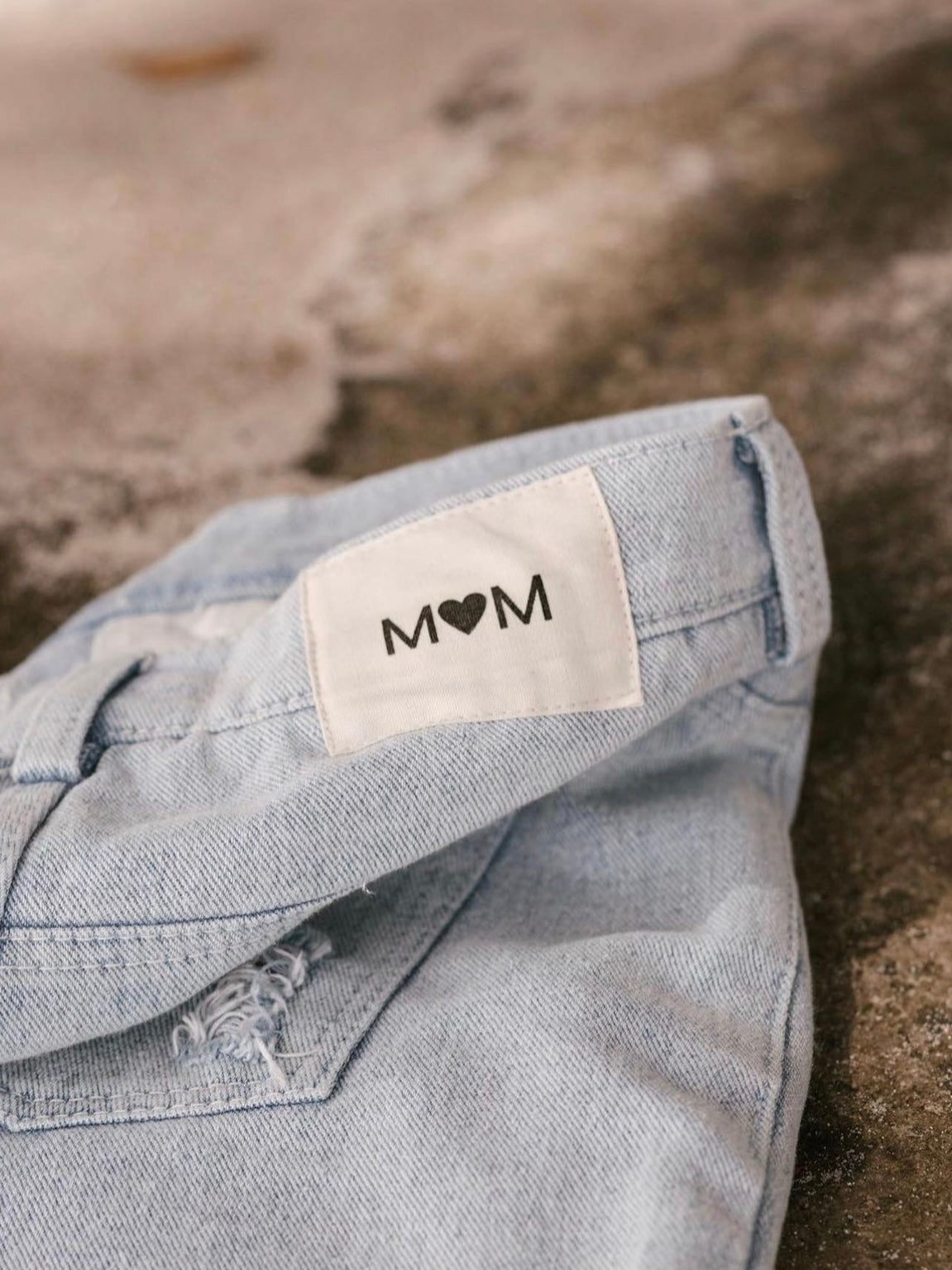 MOM Jeans Stonewashed